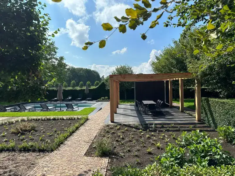 Een van de acht slaapkamers